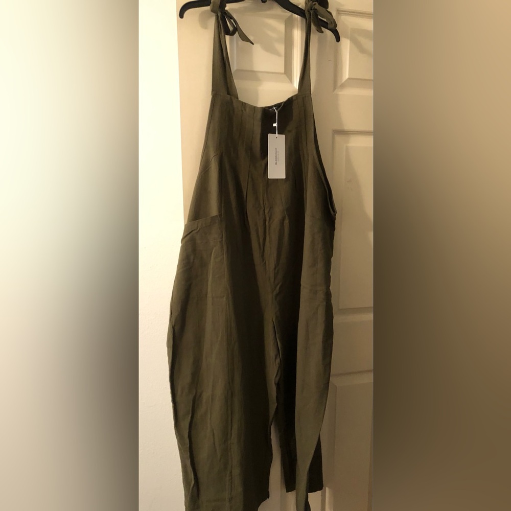 Olive Green Tie-Shoulder Linen Jumpsuit